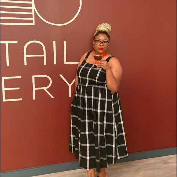 Meet your Posher, Tanika - Picture 2 of 2